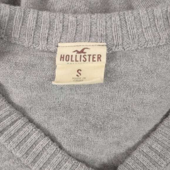 Hollister Womens Gray Pullover Sweater Long Sleeve V-Neck Size Small - Picture 5 of 5